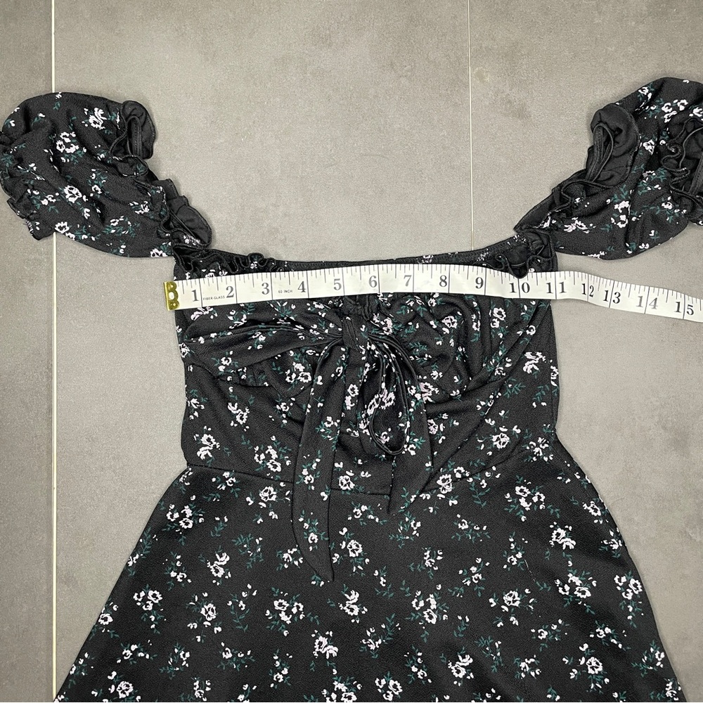 Prettylittlething Off The Shoulder Floral Print Skater Girl Dress - Picture 4 of 5